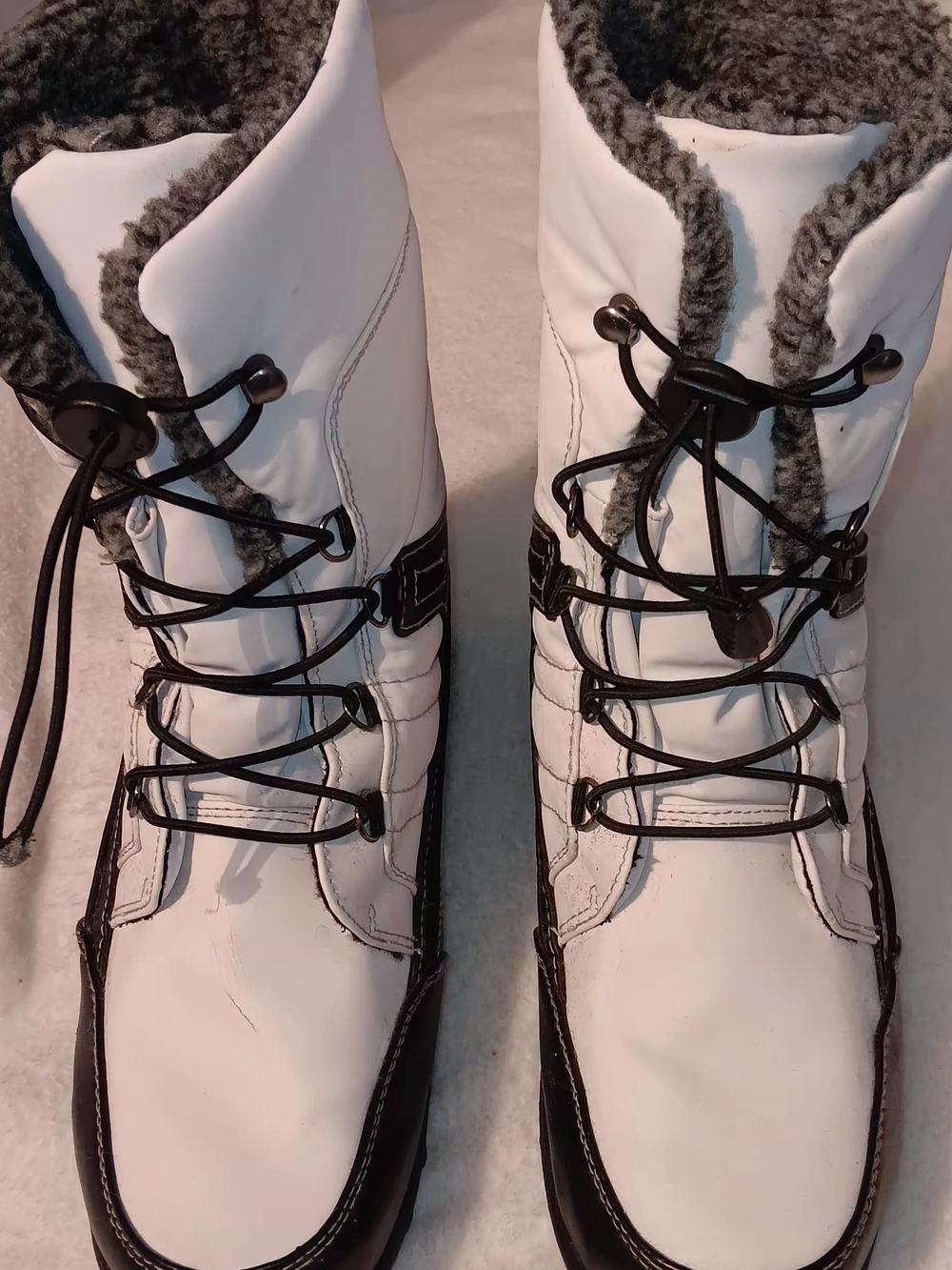 totes White and Black Winter Boots with Faux Fur Cuff 9